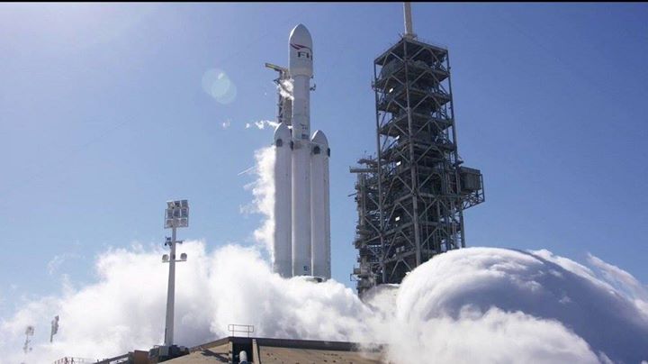 Трансляція запуску Falcon Heavy