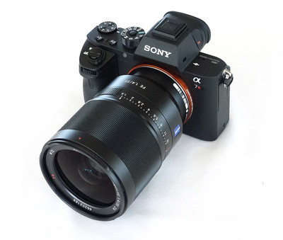 камера Sony а7R III появится в Украине уже в январе 2018 года