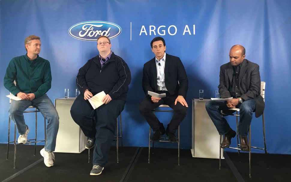 Ford инвестирует $1 миллиард в стартап по разработке автопилота