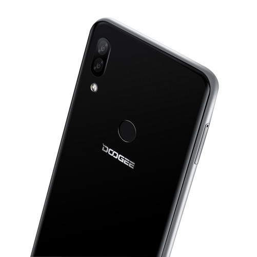 DOOGEE представила новый смартфон молодежной Y-серии – Y7