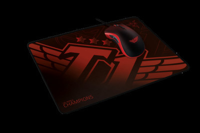 Razer и SKT1 выпускают лицензированные мышь и коврик